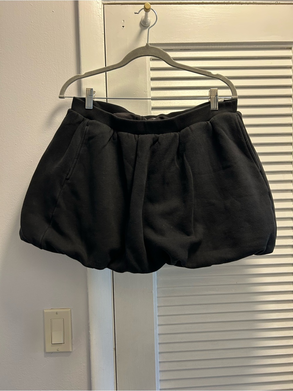 aerie Black Bubble-Hem Skort